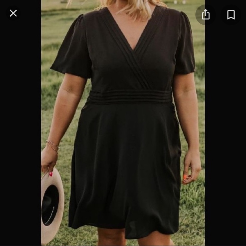 NWT Gilli black dress